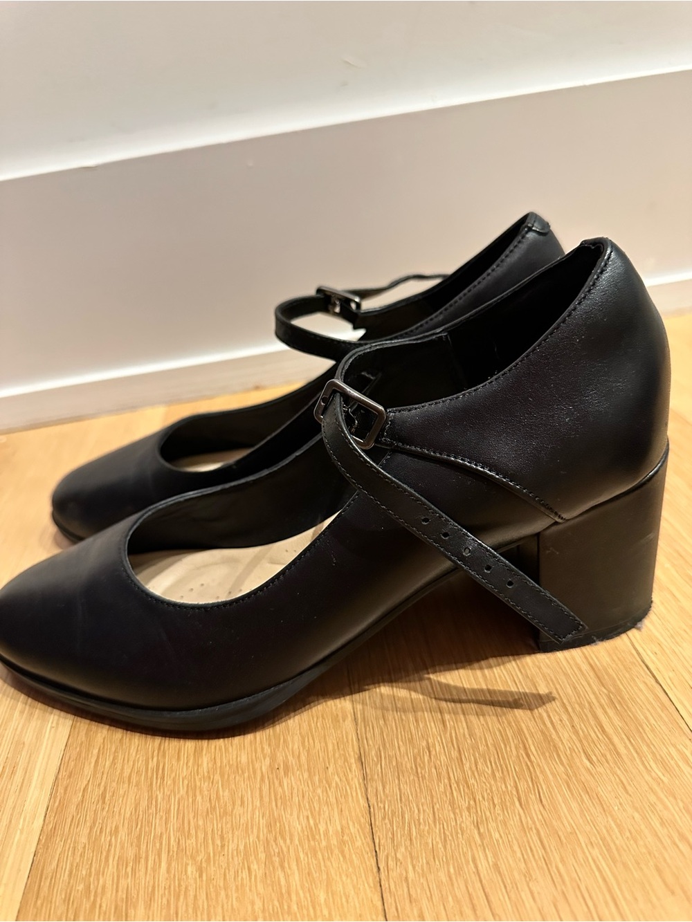 Clarks Black Leather Mary Jane Block Heels / Character Shoes - Women’s 9